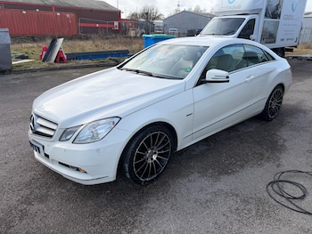 Used Mercedes-Benz E Class 2010 for sale - 77643982: Photo