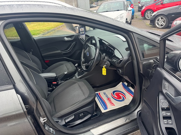 Used Ford Fiesta 2018 for sale - 75338448: Photo 2