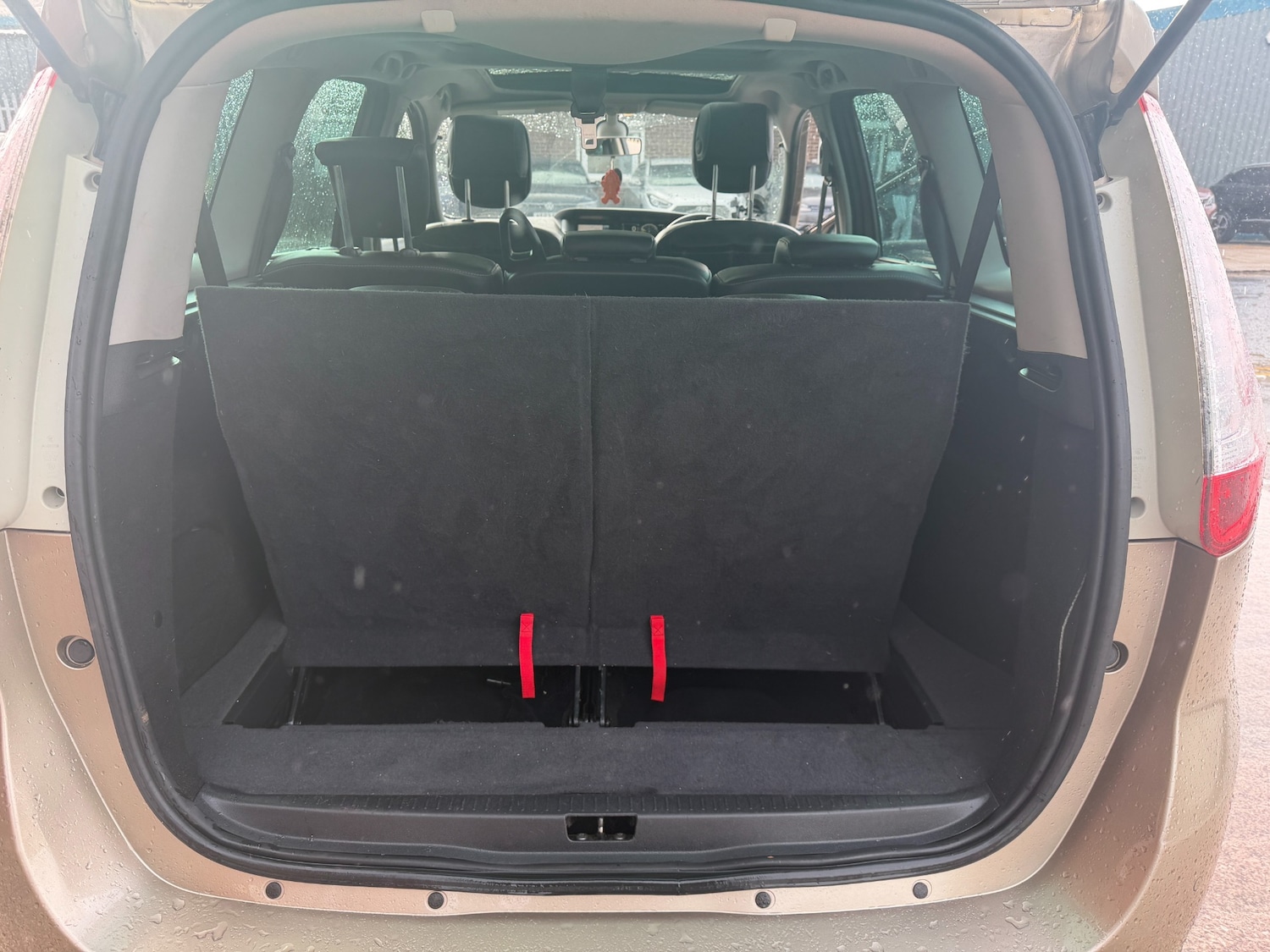 Used Renault Grand Scenic 2013 for sale - 77251135: Photo 14