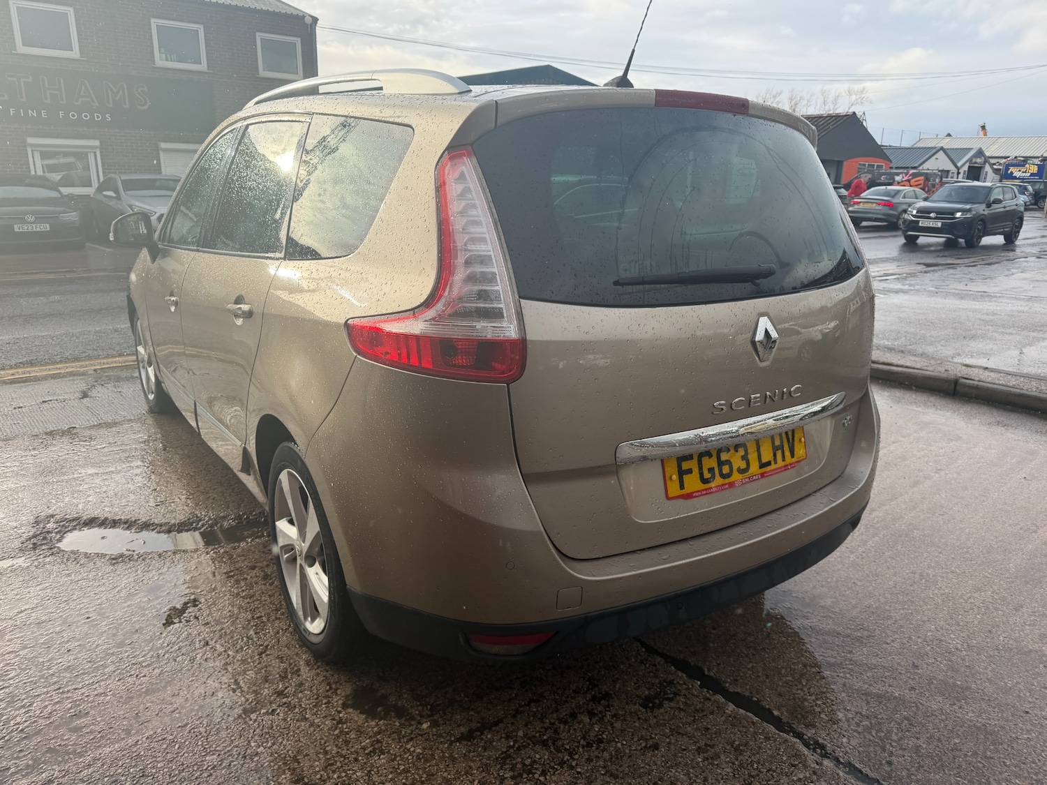 Used Renault Grand Scenic 2013 for sale - 77251135: Photo 3
