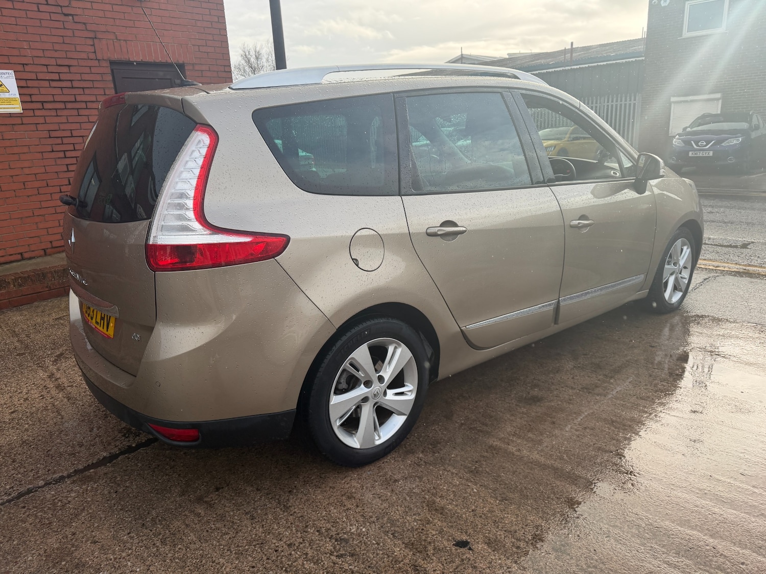 Used Renault Grand Scenic 2013 for sale - 77251135: Photo 5