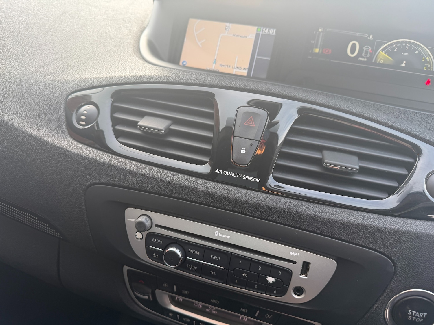 Used Renault Grand Scenic 2013 for sale - 77251135: Photo 9