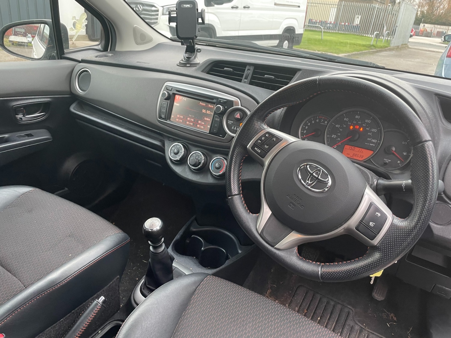 Used Toyota Yaris 2011 for sale - 76906157: Photo 6