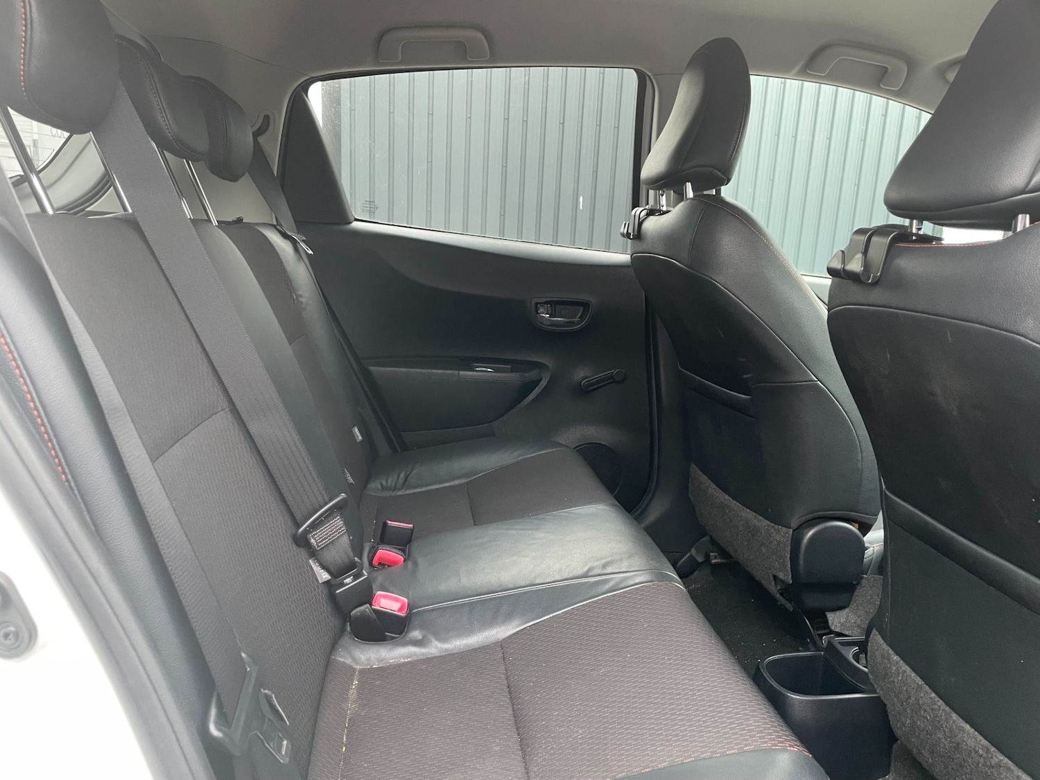 Used Toyota Yaris 2011 for sale - 76906157: Photo 7