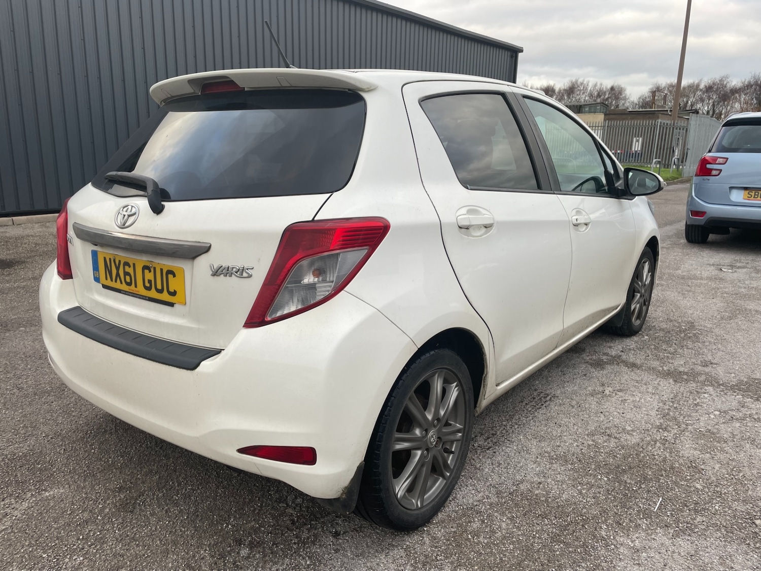 Used Toyota Yaris 2011 for sale - 76906157: Photo 8