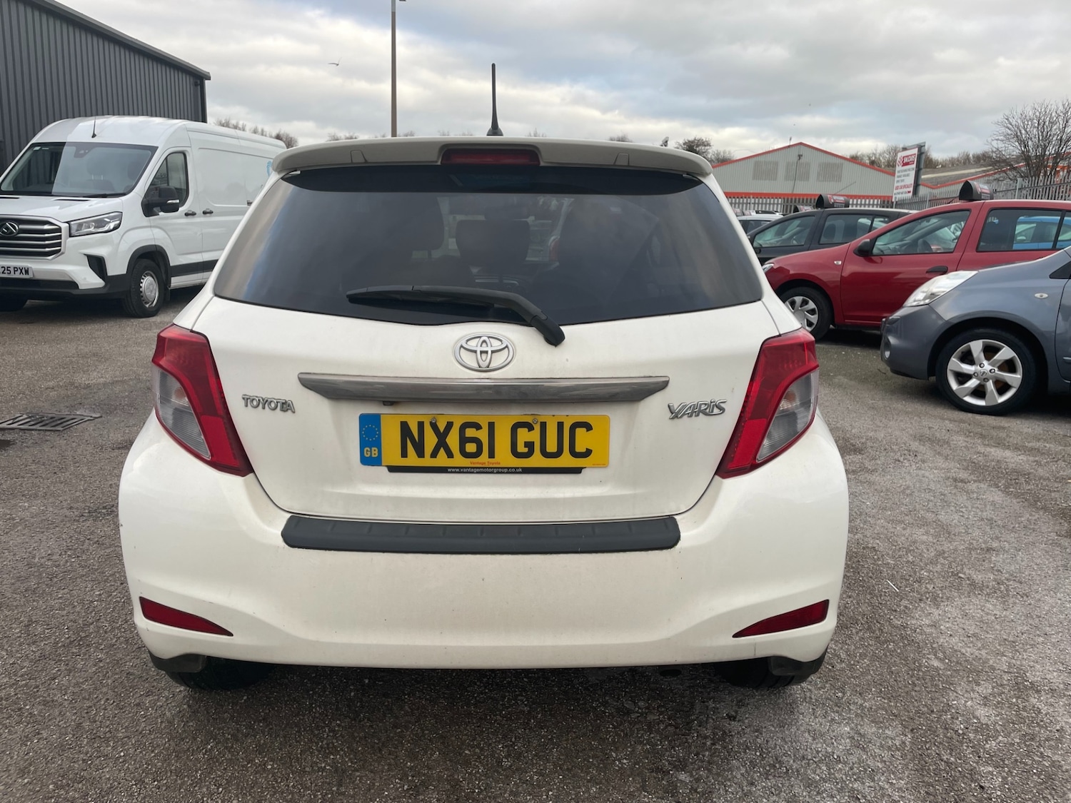 Used Toyota Yaris 2011 for sale - 76906157: Photo 9