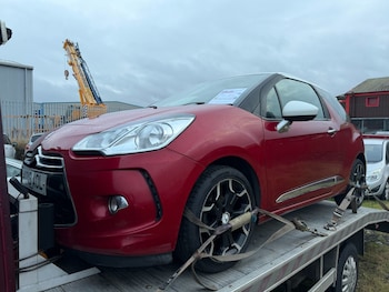 2015 (15) - 1.6 BlueHDi 120 DStyle 3dr