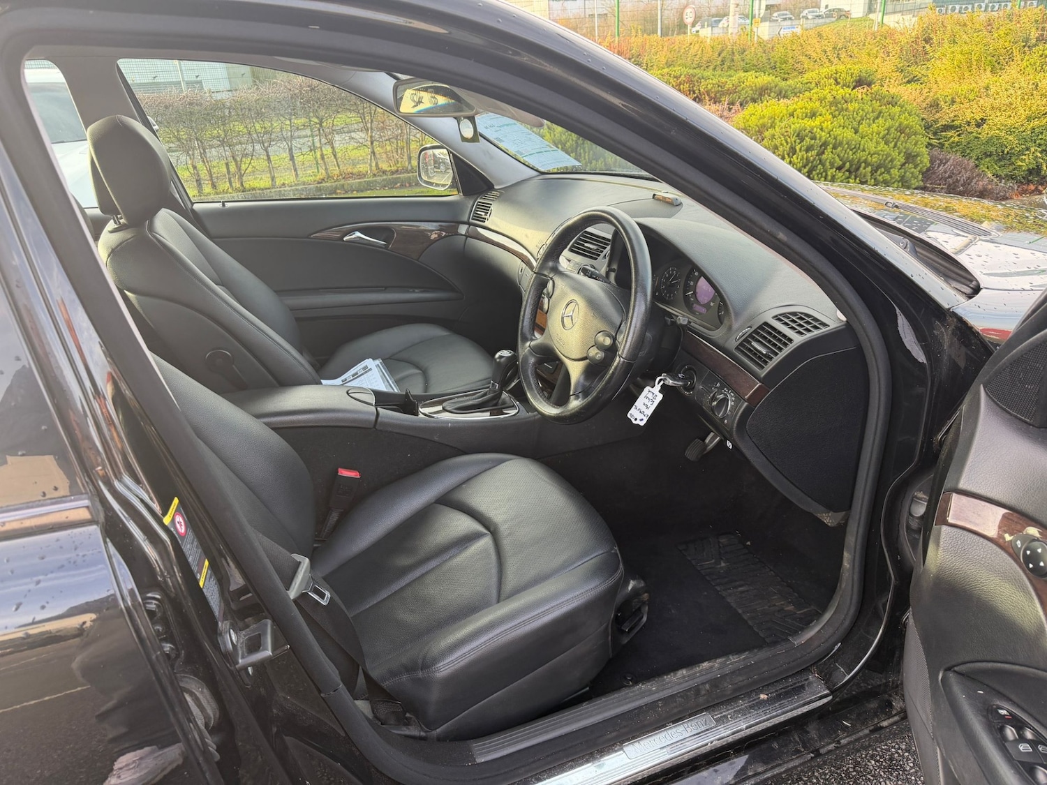 Used Mercedes-Benz E Class 2009 for sale - 76960260: Photo 4