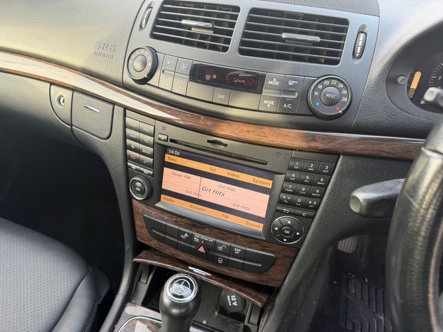 Used Mercedes-Benz E Class 2009 for sale - 76960260: Photo 5