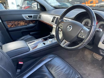 Used Jaguar XF 2010 for sale - 77264654: Photo