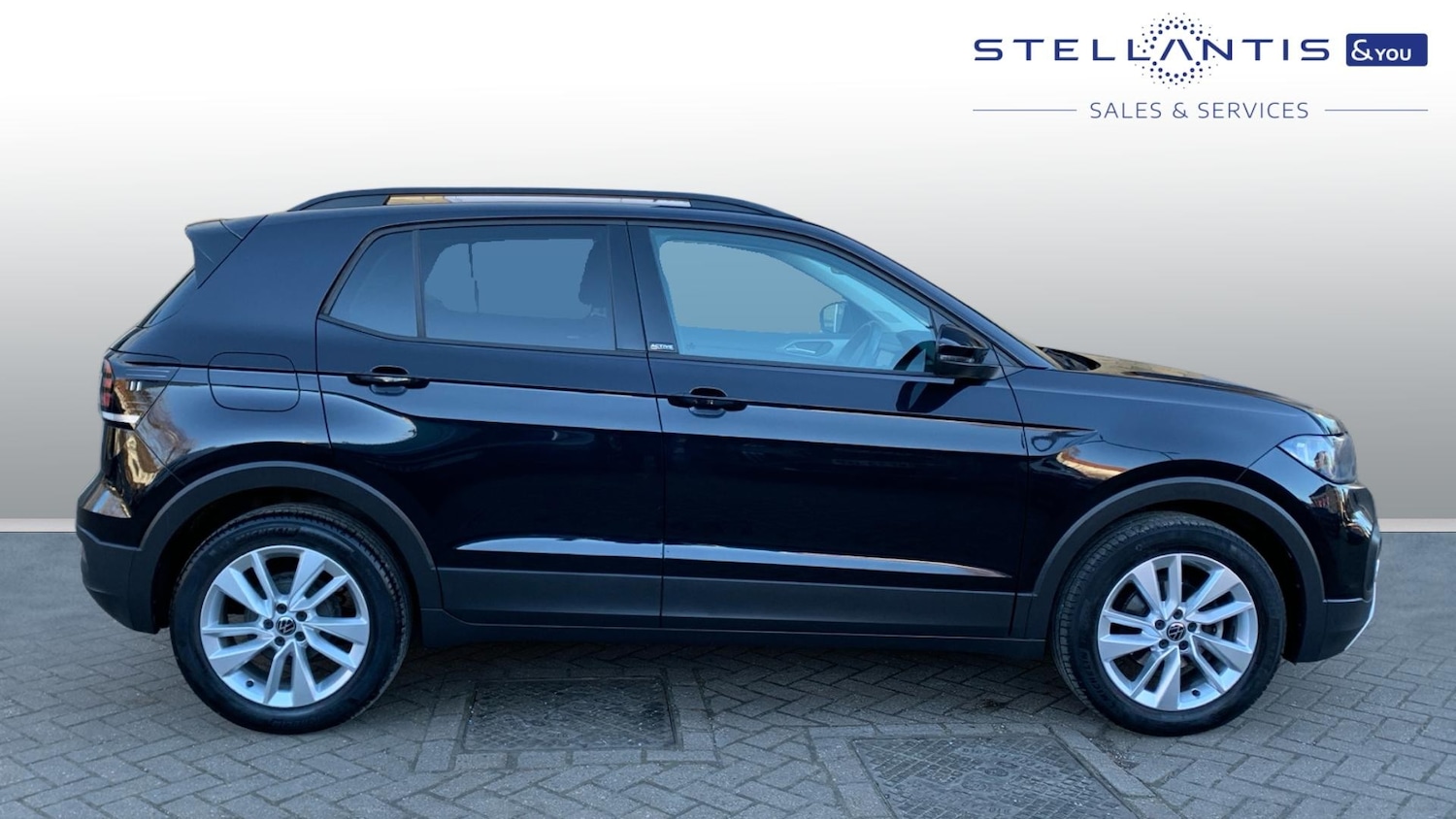 Used Volkswagen T-Cross 2022 for sale - 77098831: Photo 2