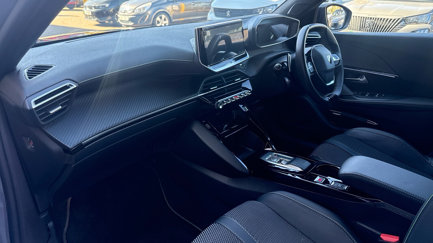 Used Peugeot 2008 2023 for sale - 77971159: Photo 12