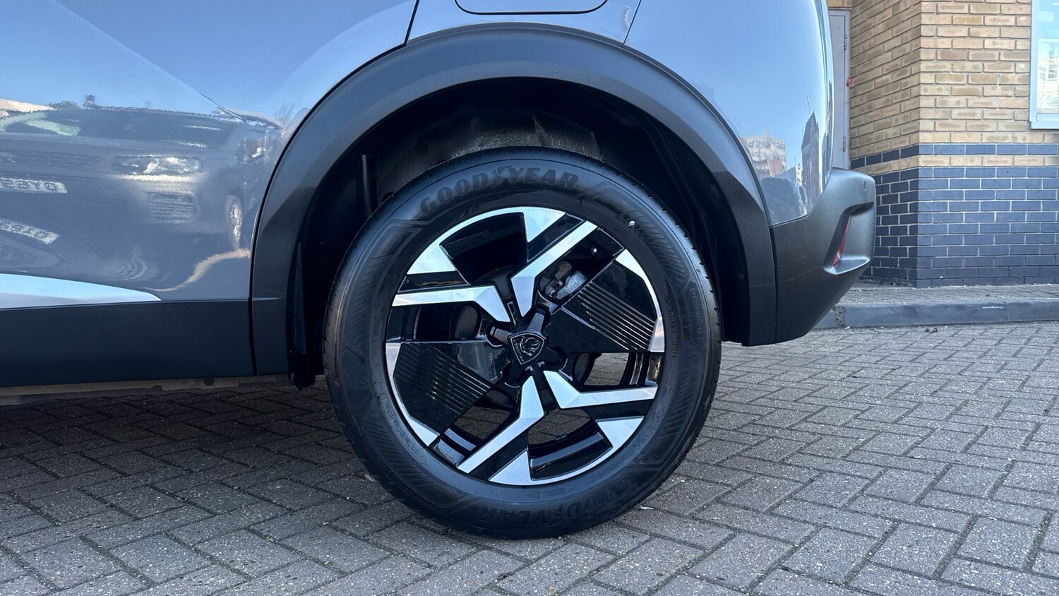 Used Peugeot 2008 2023 for sale - 77971159: Photo 15