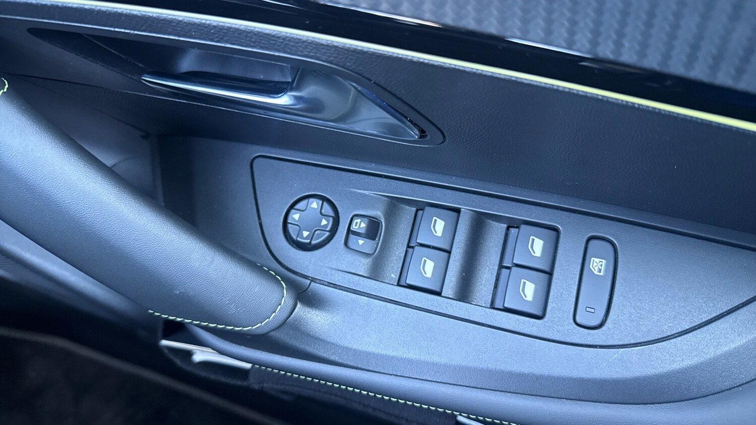 Used Peugeot 2008 2023 for sale - 77971159: Photo 22