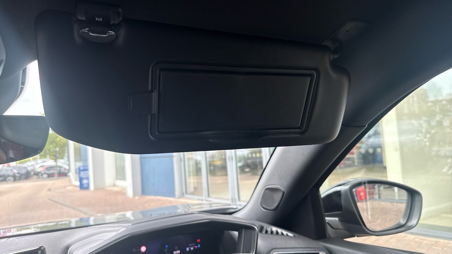 Used Peugeot 2008 2023 for sale - 76175997: Photo 38