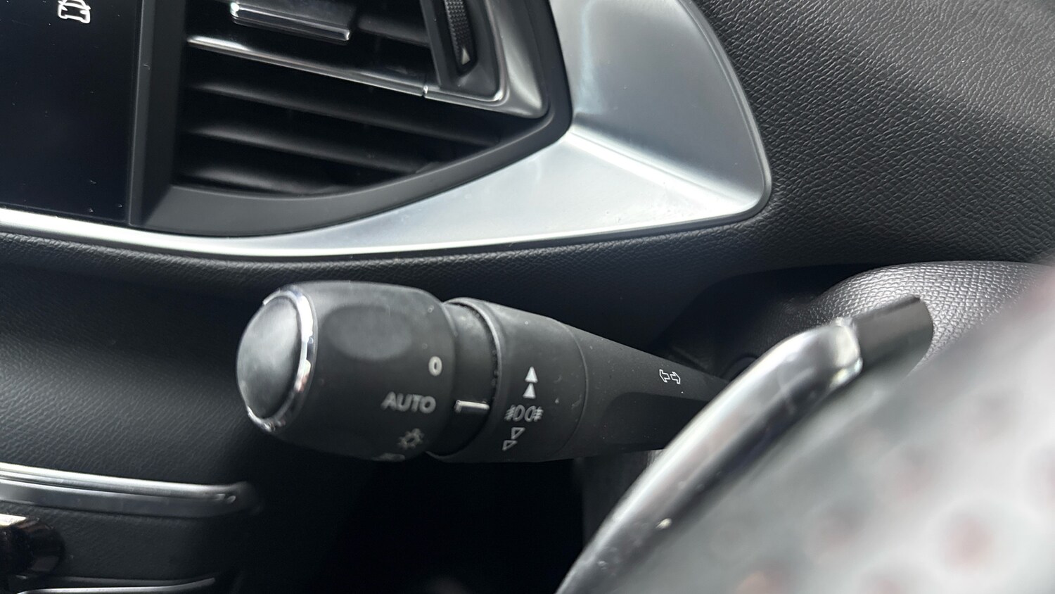 Used Peugeot 308 2019 for sale - 77401118: Photo 27