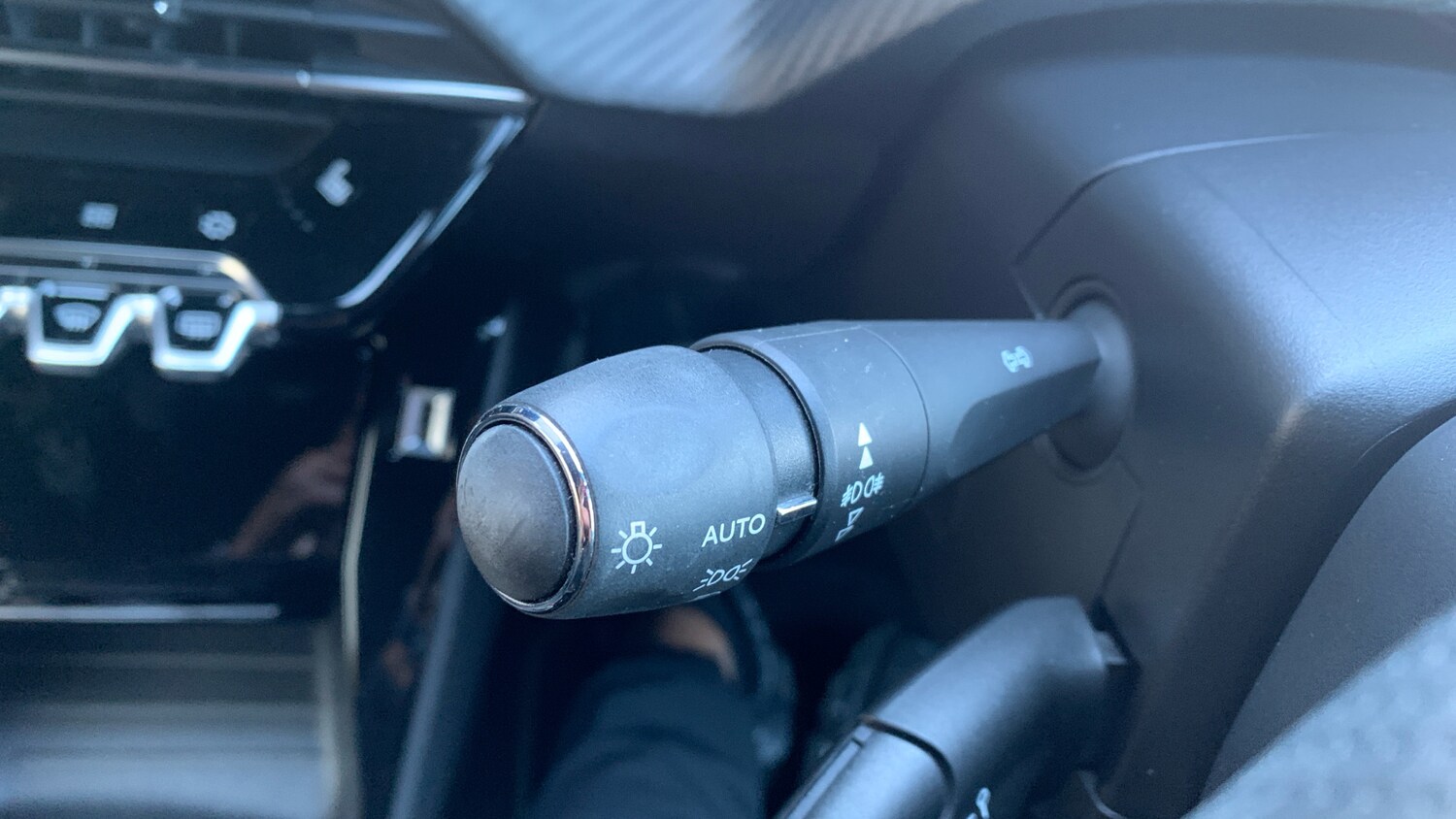 Used Peugeot 2008 2022 for sale - 77092074: Photo 28