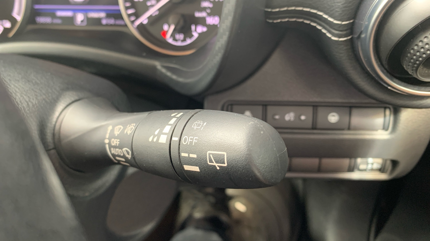 Used Nissan Juke 2023 for sale - 76359102: Photo 28