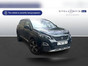 Used Peugeot 5008 2017 for sale - 77332455: Photo