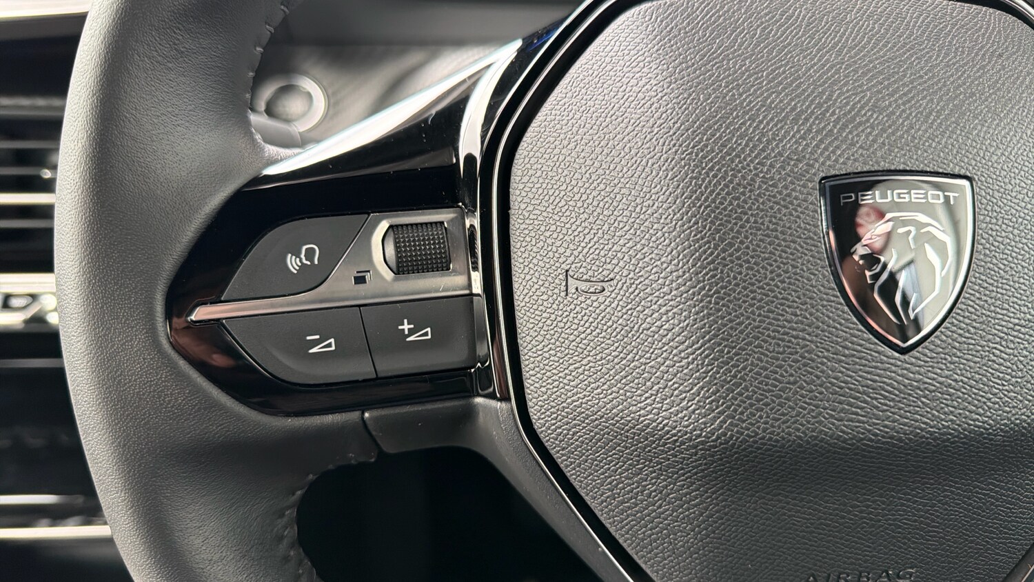 Used Peugeot 2008 2024 for sale - 78205949: Photo 23