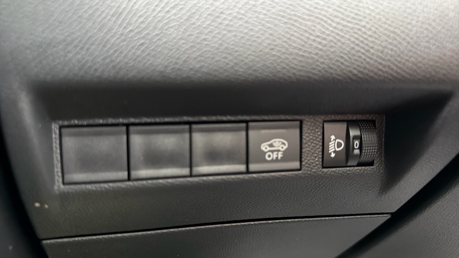 Used Peugeot 2008 2024 for sale - 78205949: Photo 33