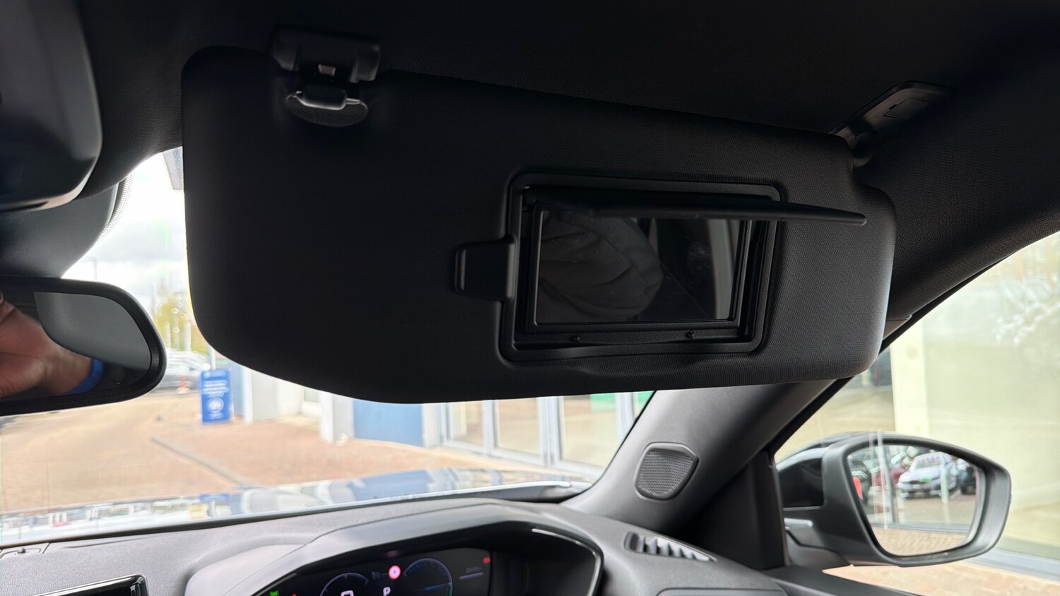 Used Peugeot 2008 2024 for sale - 78205949: Photo 37