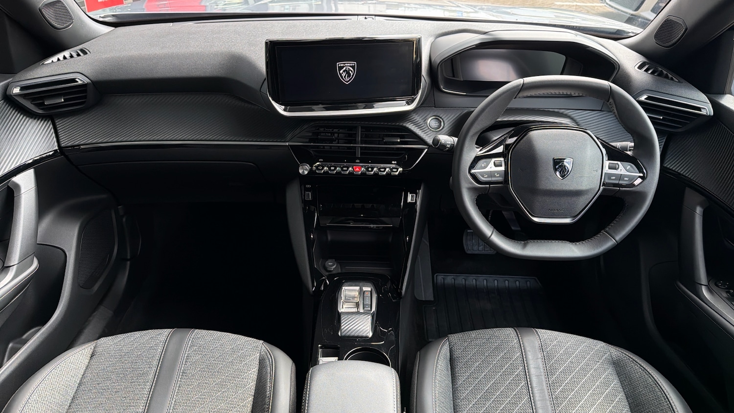 Used Peugeot 2008 2024 for sale - 78205949: Photo 4