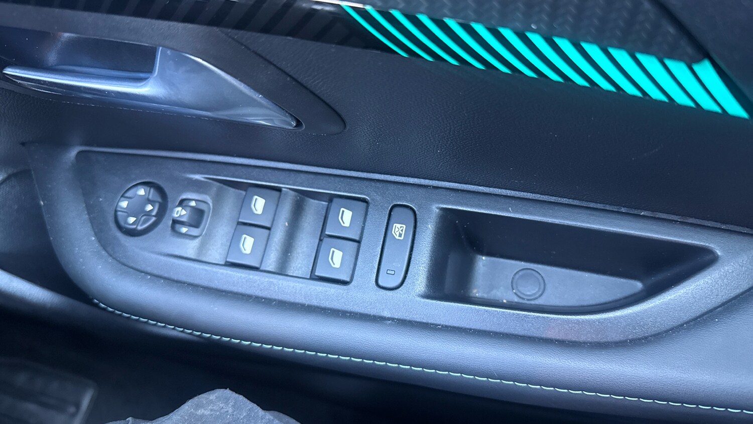 Used Peugeot 208 2023 for sale - 77684973: Photo 22