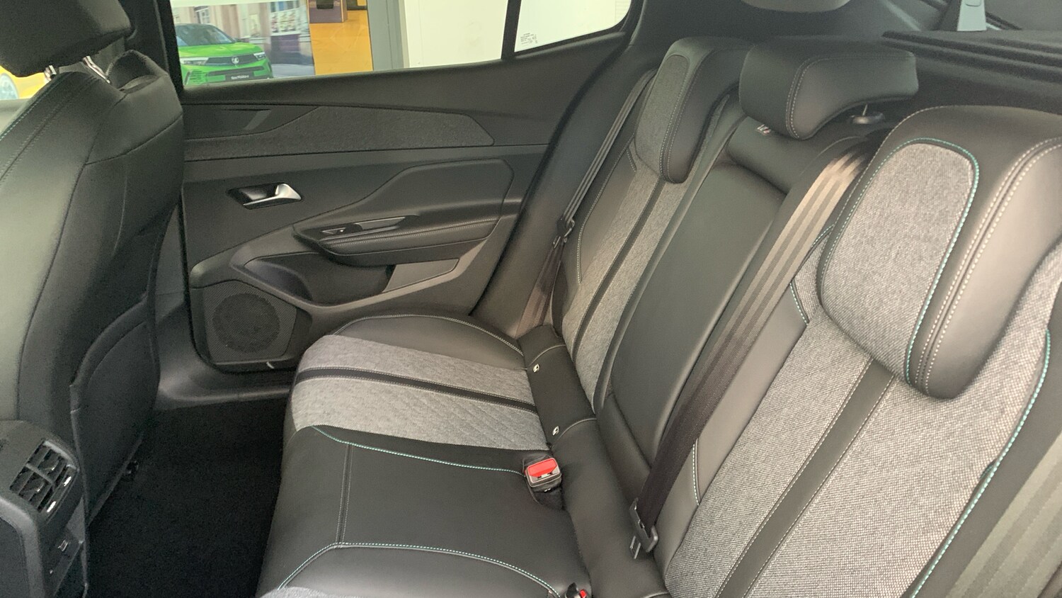 Used Peugeot 408 2023 for sale - 76486448: Photo 33