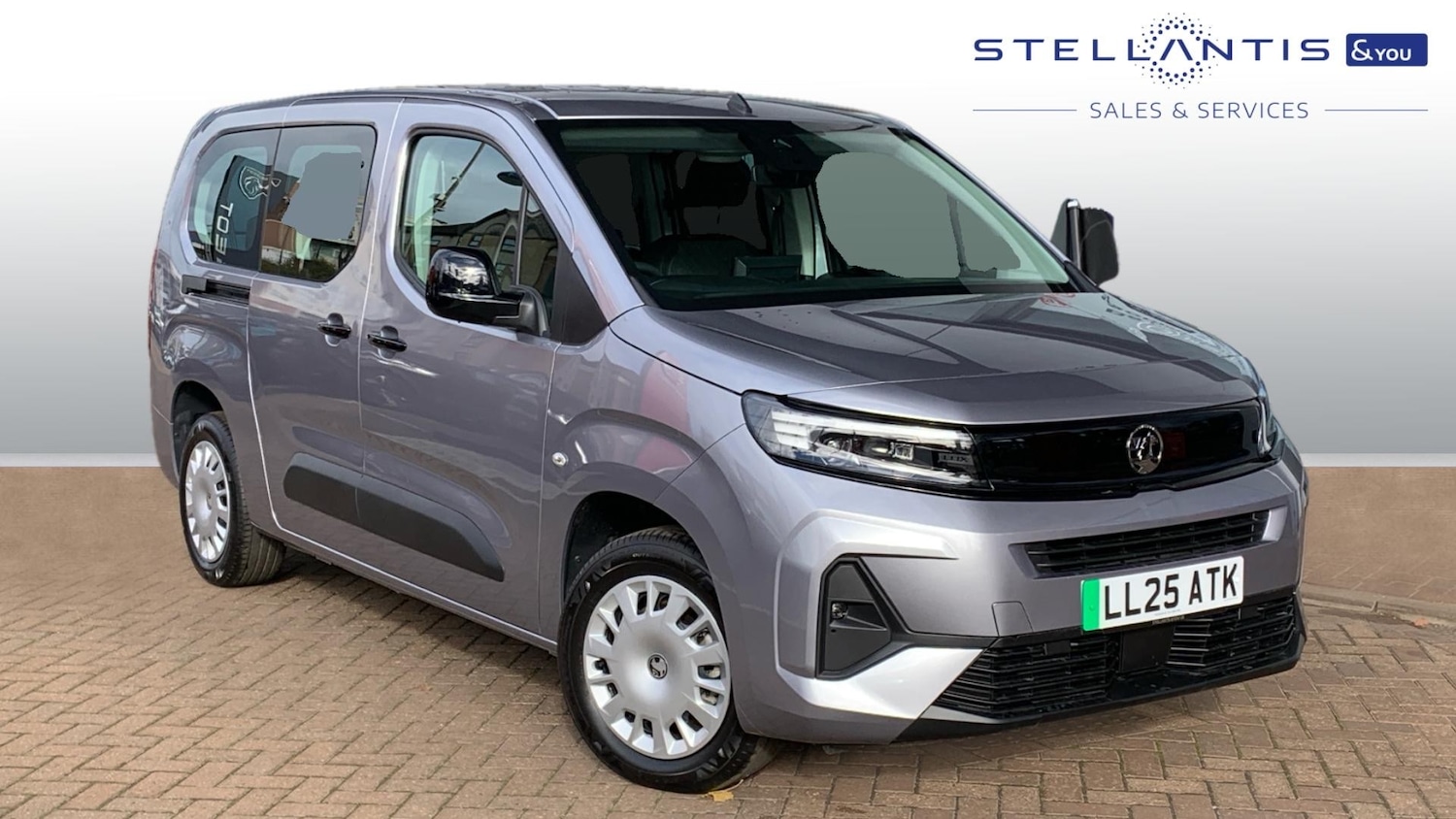Used Vauxhall Combo Life 2025 for sale - 76574307: Photo 1