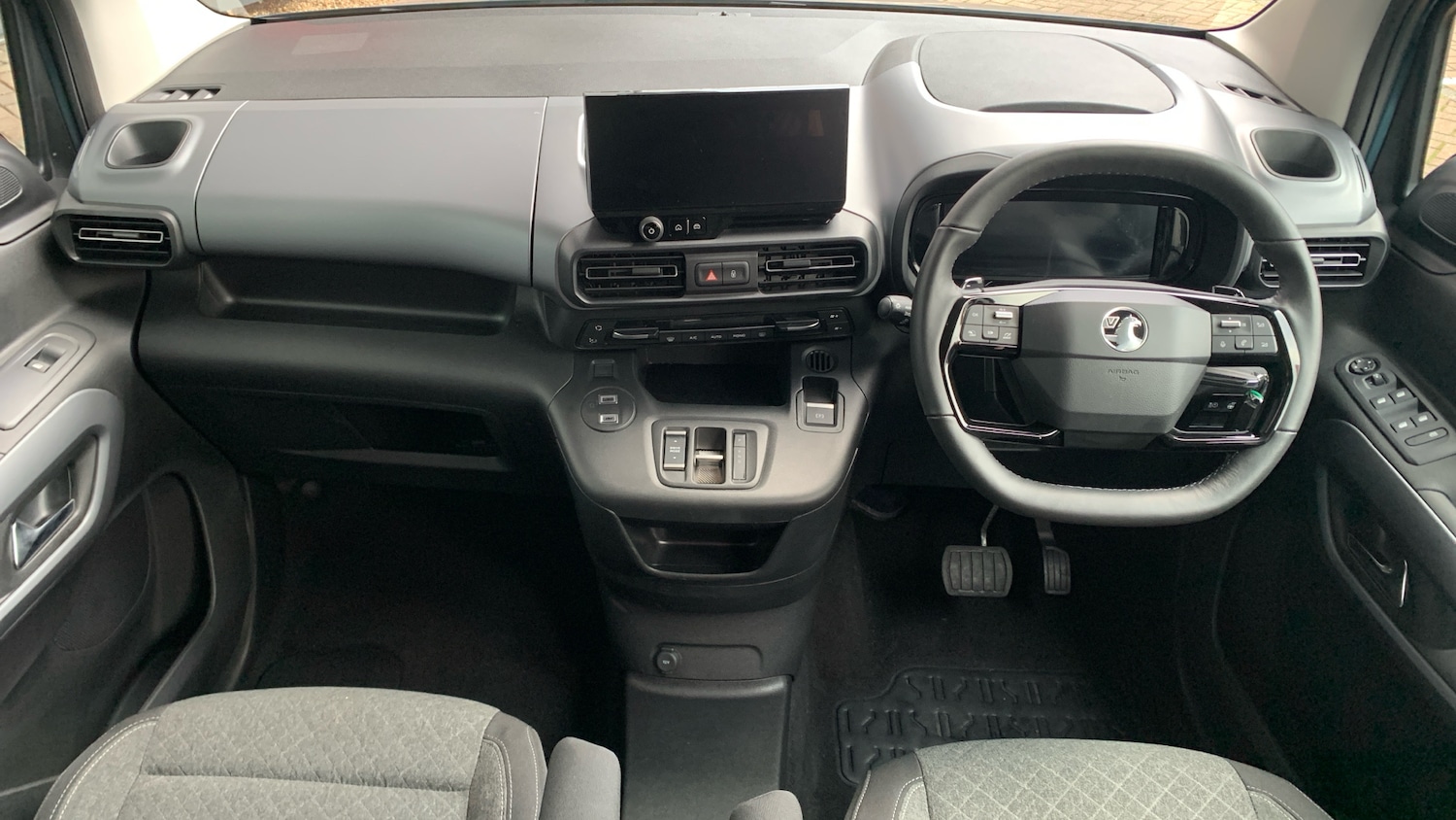 Used Vauxhall Combo Life Electric 2024 for sale - 76574354: Photo 4