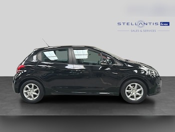 Used Peugeot 208 2017 for sale - 79256799: Photo