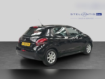 Used Peugeot 208 2017 for sale - 79256799: Photo