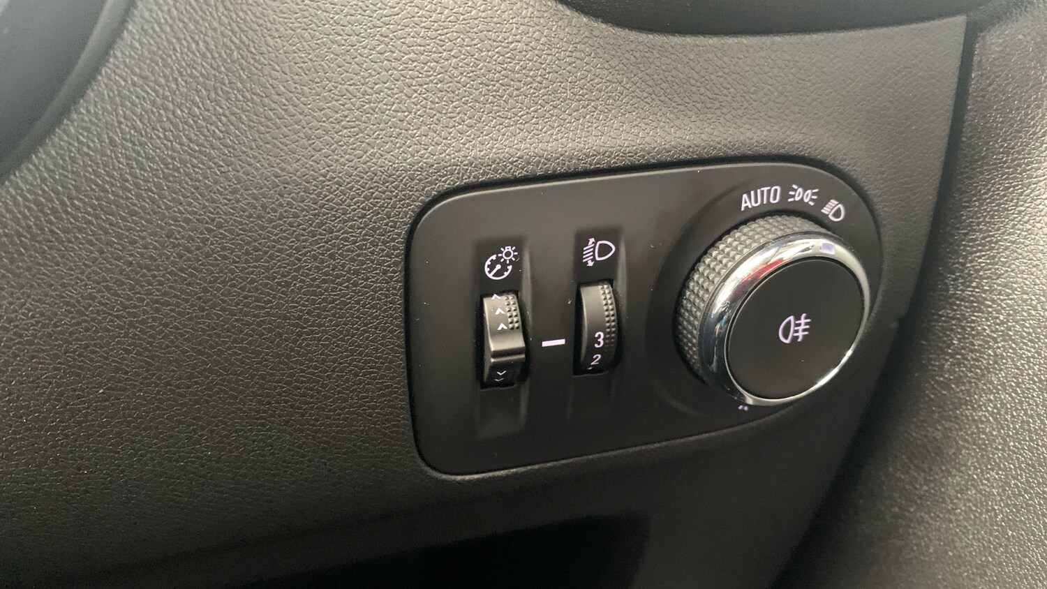 Used Vauxhall Crossland 2022 for sale - 77239214: Photo 32