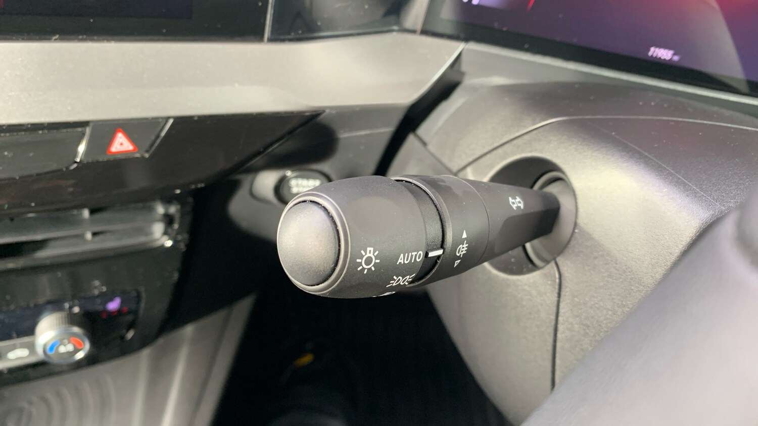 Used Vauxhall Mokka 2025 for sale - 77401128: Photo 28