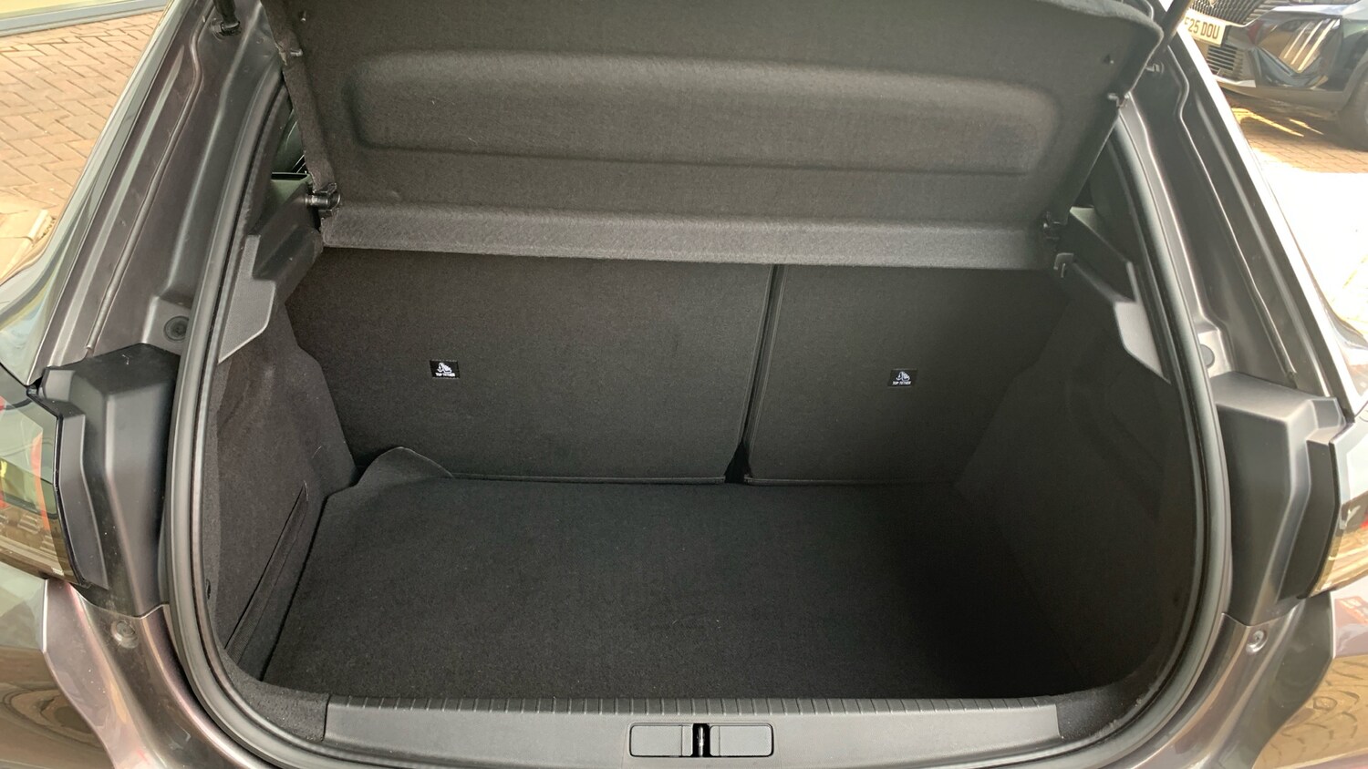 Used Peugeot 208 2022 for sale - 76458440: Photo 19