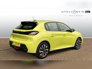 Used Peugeot 208 2025 for sale - 76927436: Photo