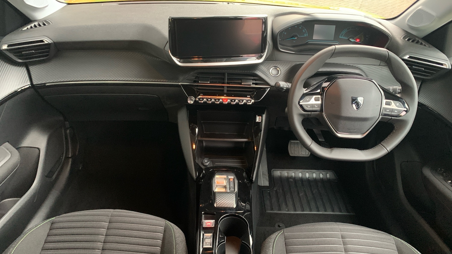 Used Peugeot 208 2025 for sale - 76927436: Photo 4