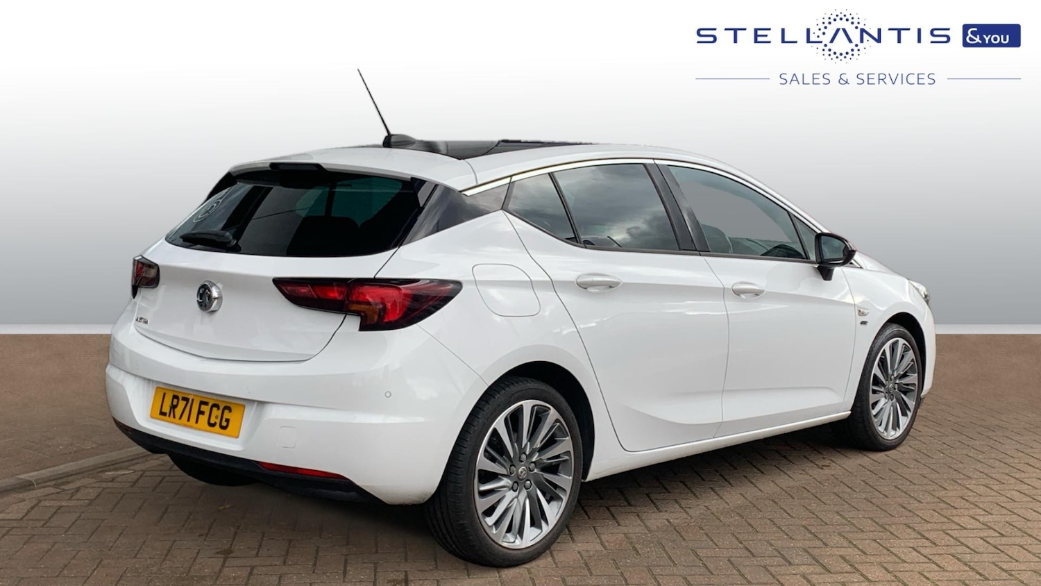 Used Vauxhall Astra 2021 for sale - 76175983: Photo 3