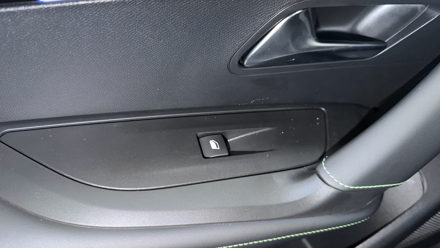 Used Peugeot 2008 2025 for sale - 78128704: Photo 40