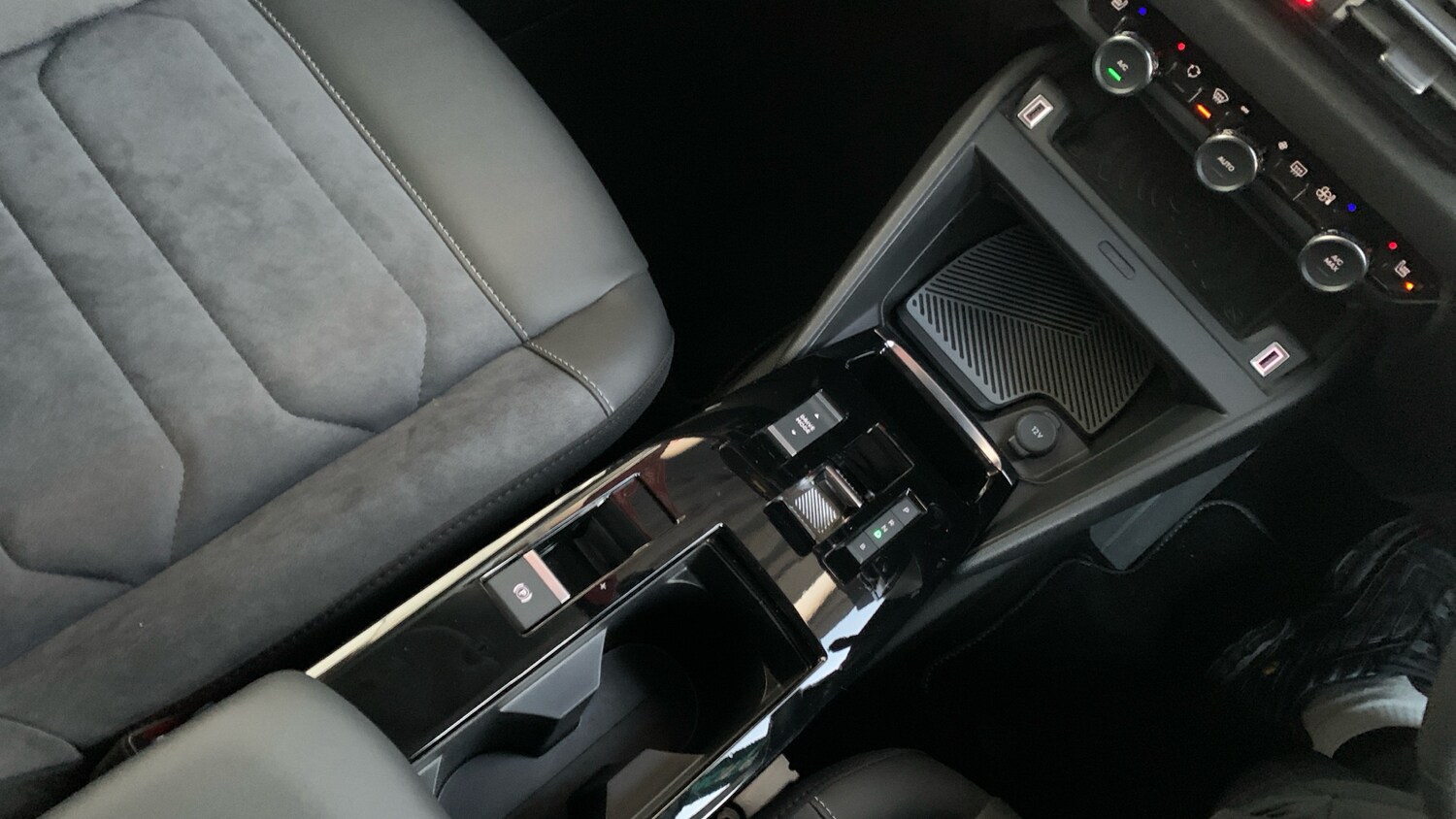 Used Citroen C4 2024 for sale - 76977323: Photo 21