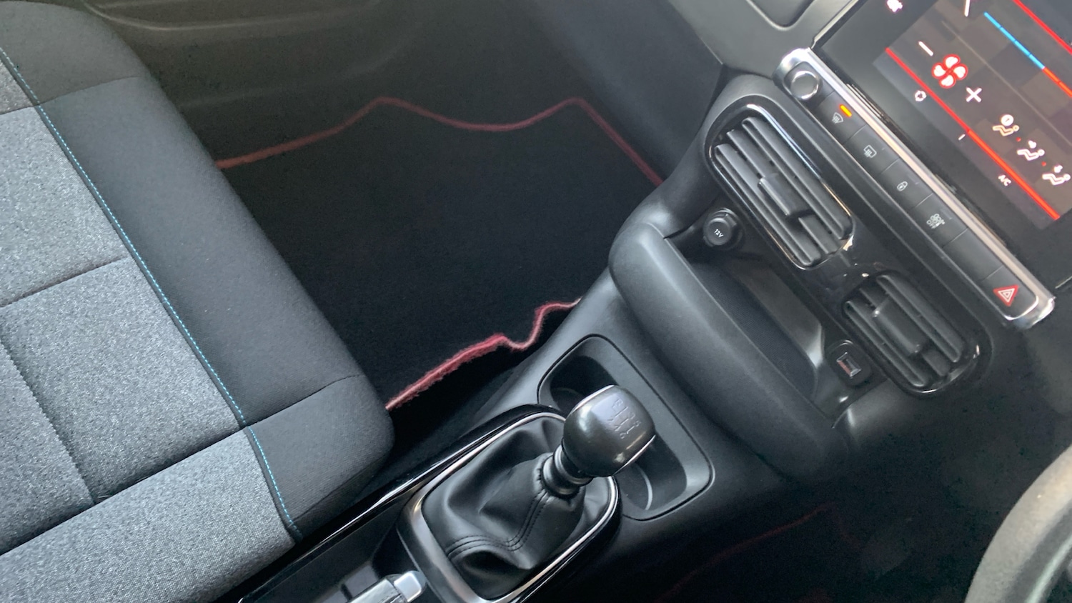 Used Citroen C4 Cactus 2019 for sale - 76866806: Photo 20