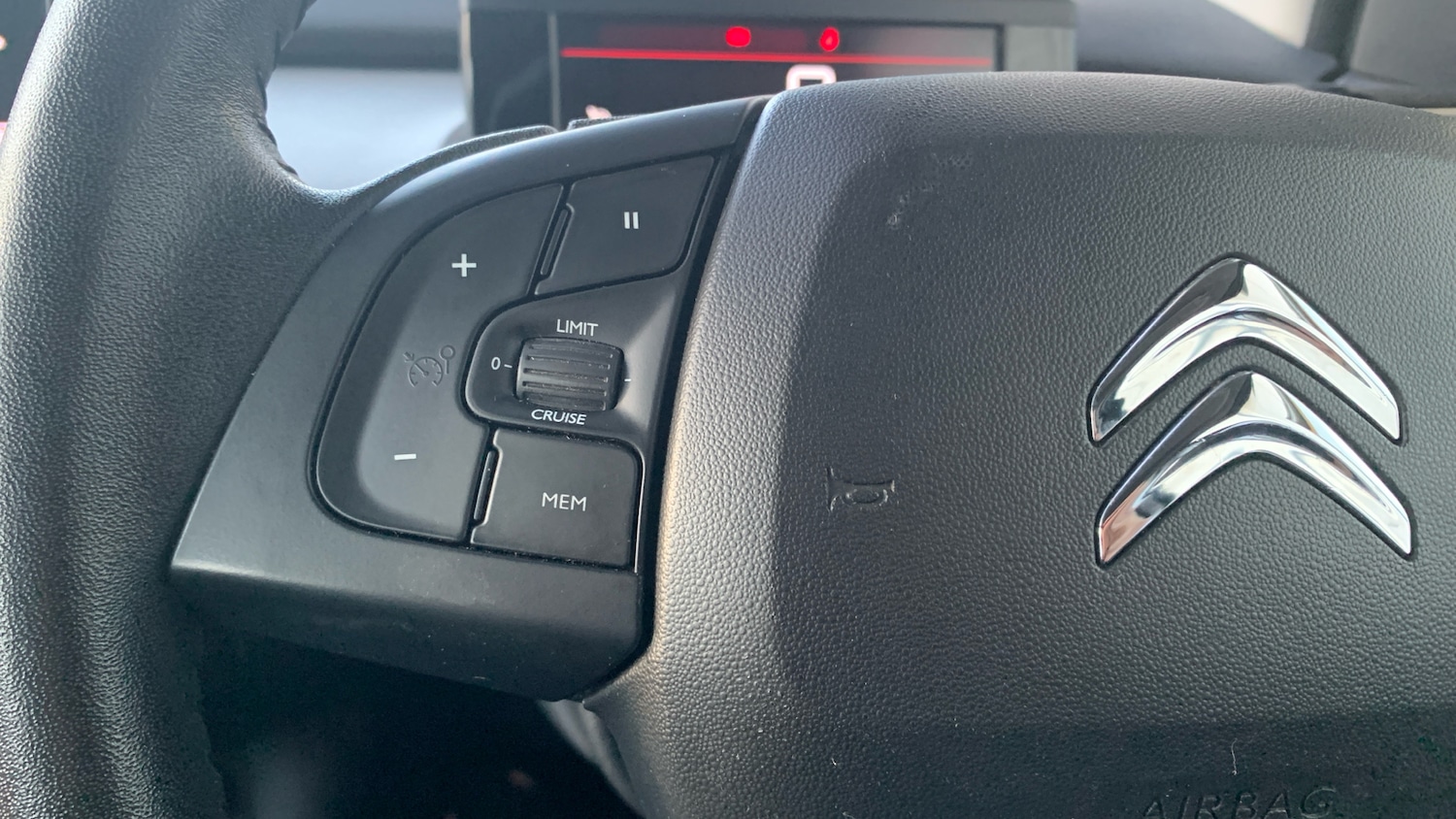 Used Citroen C4 Cactus 2019 for sale - 76866806: Photo 23