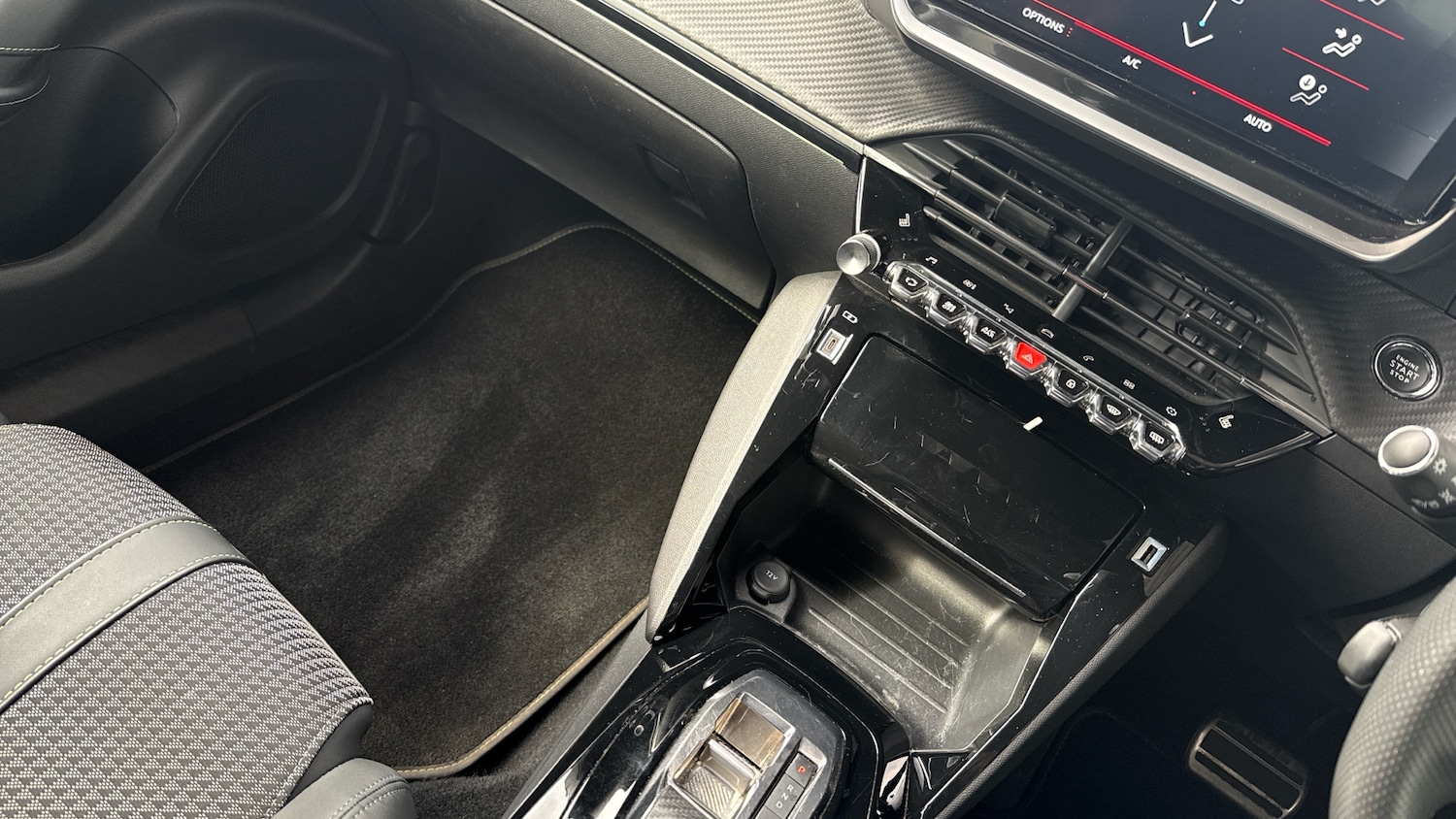 Used Peugeot 2008 2022 for sale - 76095563: Photo 20