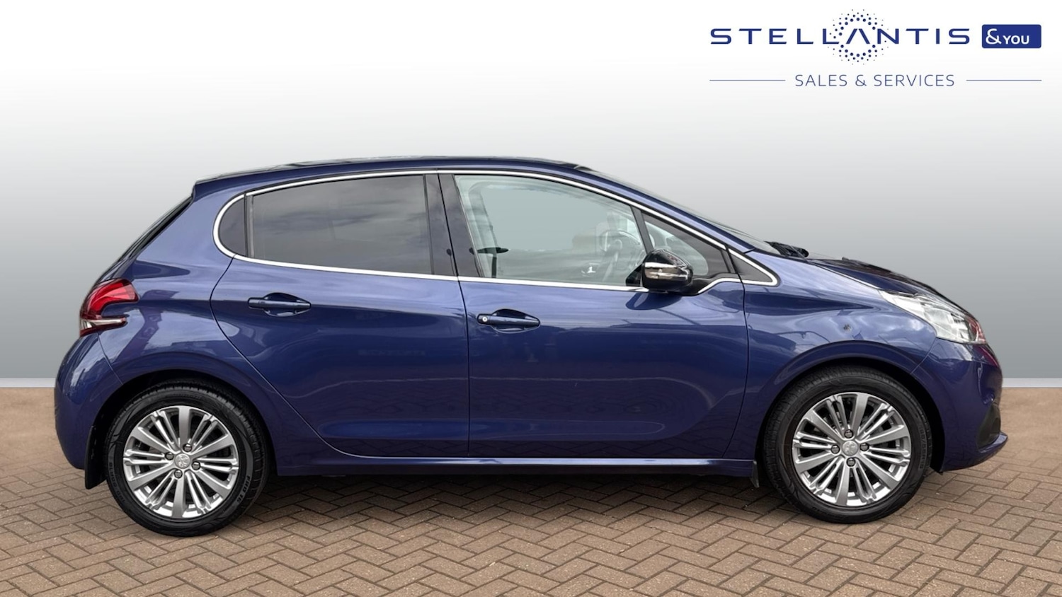 Used Peugeot 208 2016 for sale - 77710717: Photo 2