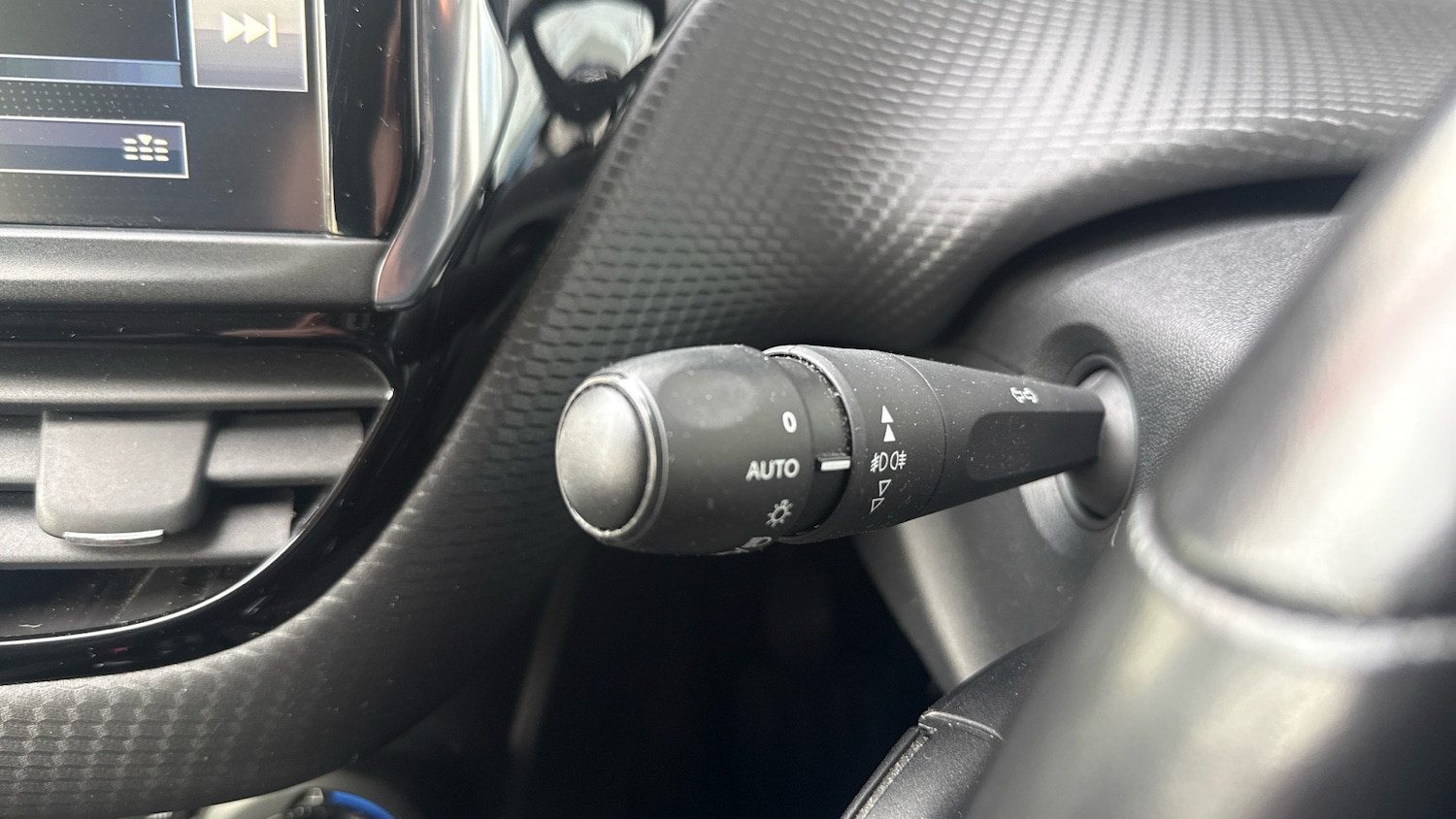 Used Peugeot 208 2016 for sale - 77710717: Photo 27