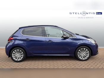 Used Peugeot 208 2016 for sale - 77710717: Photo