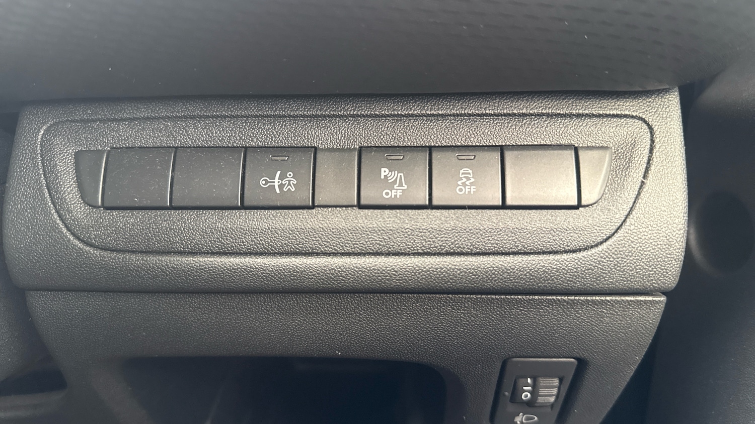 Used Peugeot 208 2016 for sale - 77710717: Photo 33