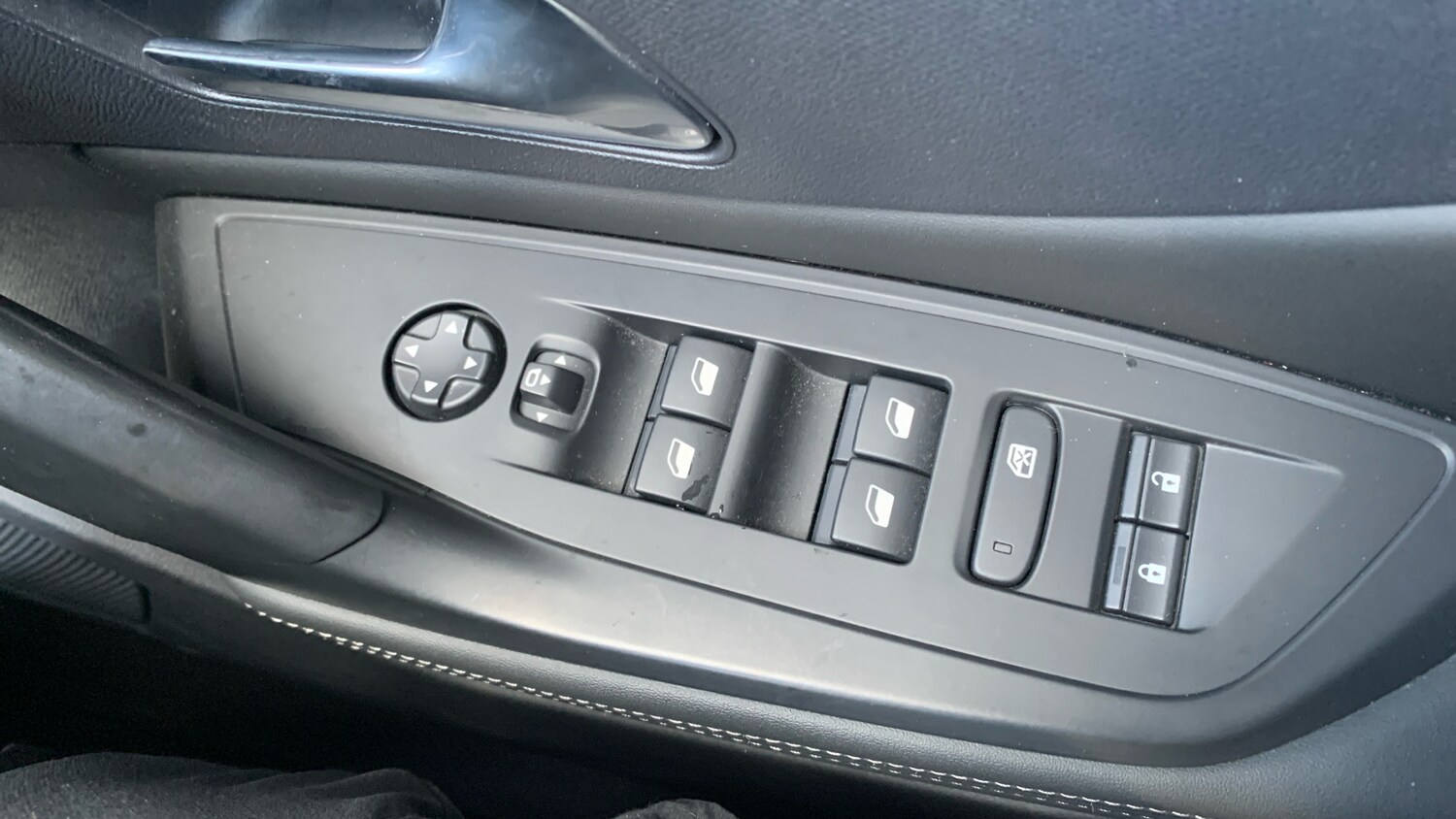 Used Peugeot 308 2022 for sale - 77401112: Photo 23