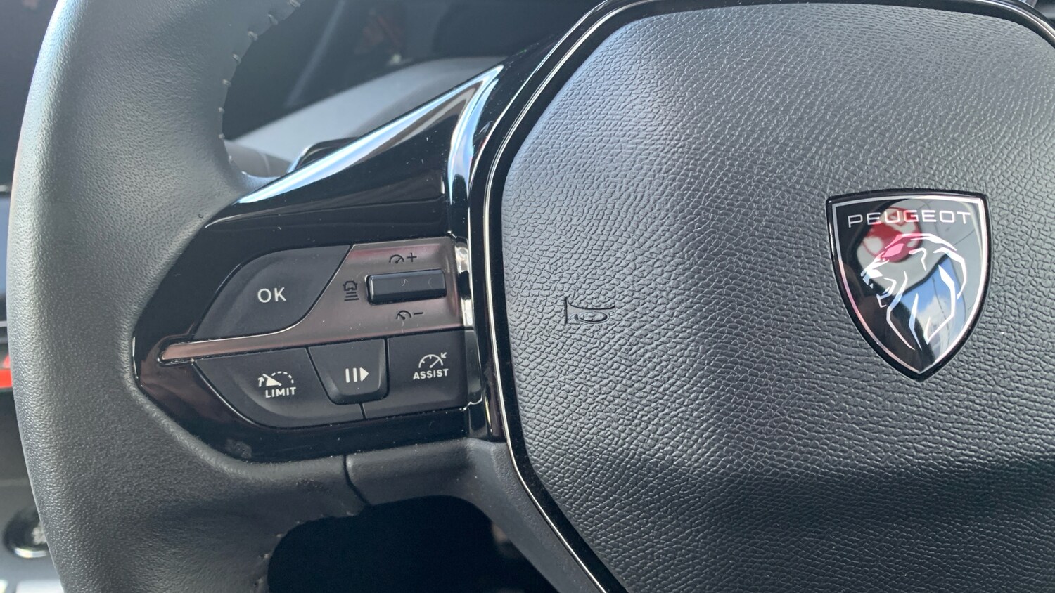 Used Peugeot 308 2022 for sale - 77401112: Photo 24